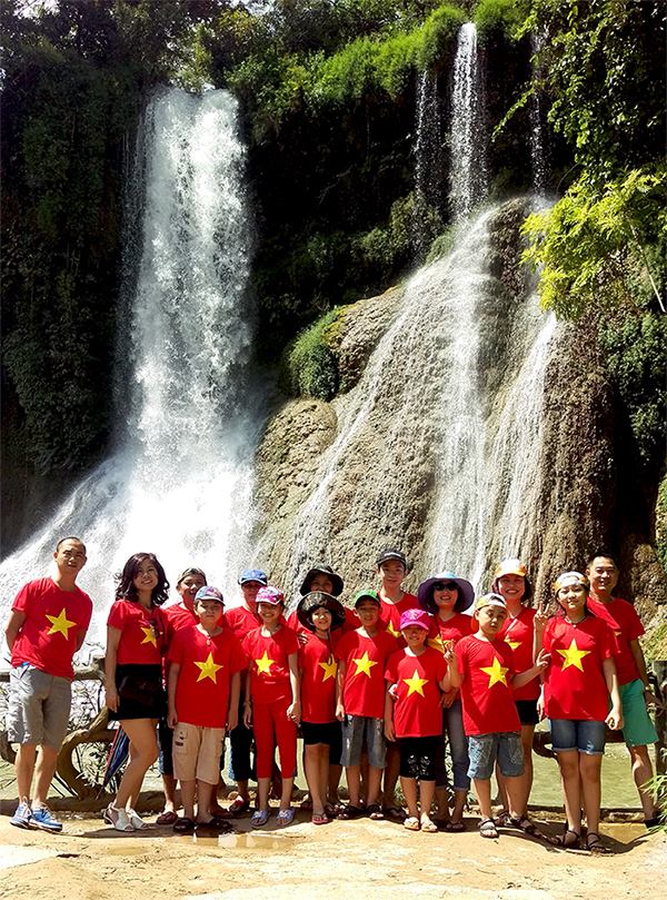 Tour Tây Bắc thăm Thác Dải Yếm Mộc Châu Sơn La Tour Tây Bắc thăm Thác Dải Yếm Mộc Châu Sơn La