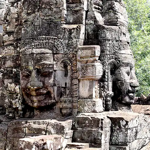 Tượng phật 4 mặt tại Angkor Thom, Siem Reap,  Campuchia