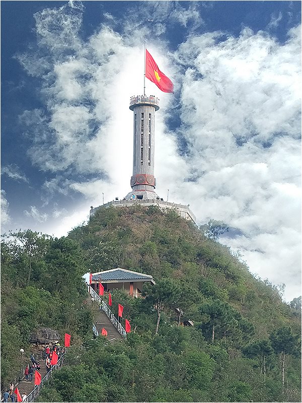 Cột cờ Lũng Cú - cực Bắc của Tổ Quốc