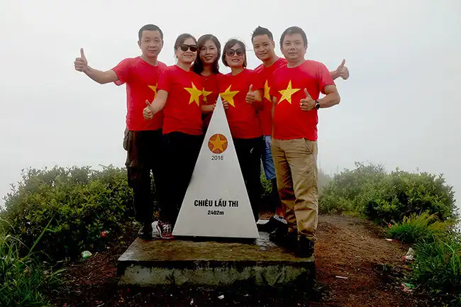 Chinh phục đỉnh Chiêu Lầu Thi