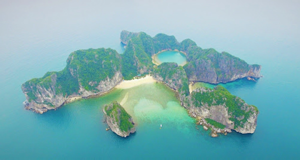 Đảo Mắt Rồng - Quảng Ninh
