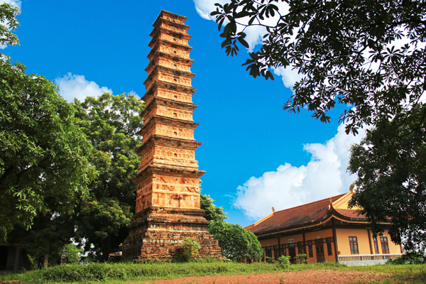 Tháp Bình Sơn Vĩnh Phúc