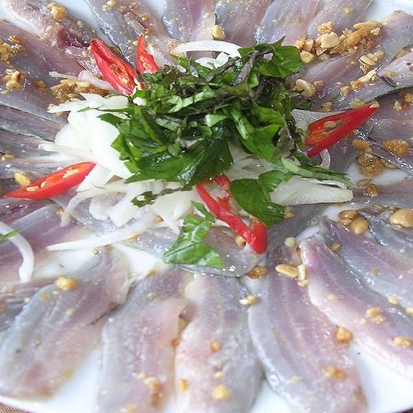 Đặc sản Tuyên Quang - Gỏi cá Bỗng Sông Lô