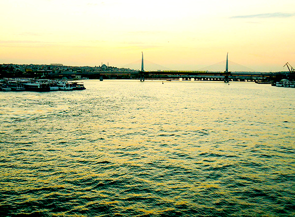 Cầu Bosphorus nối eo biển Á – Âu