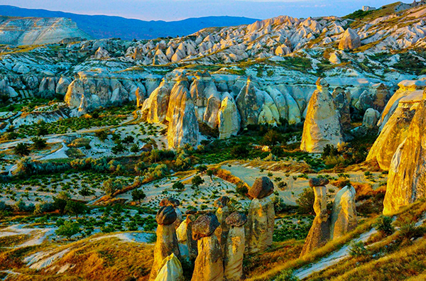 Love Valley tại Capadocia Thổ Nhĩ Kỳ 