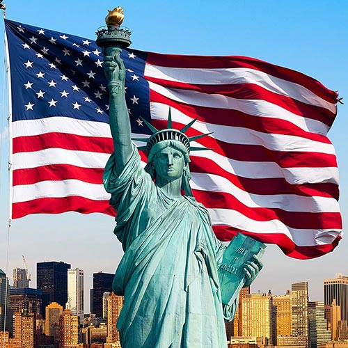 Tượng Nữ thần Tự do nằm trên đảo Liberty ở cảng New York