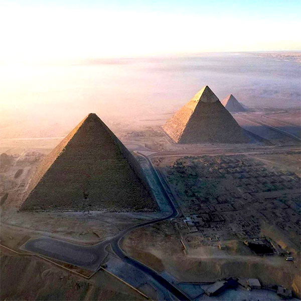 Kim tự tháp Giza kỳ quan thế giới cổ đại duy nhất còn sót lại